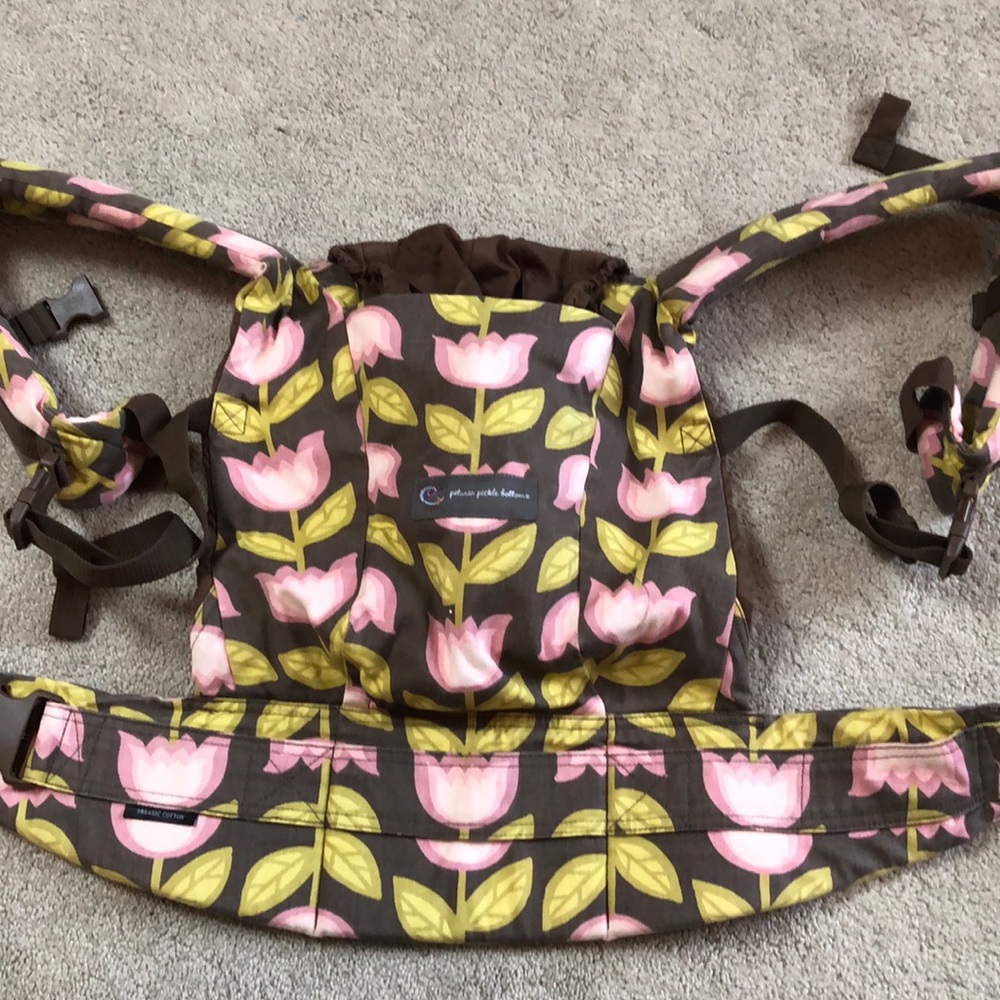 ERGO baby petunia pickle bottom carrier
